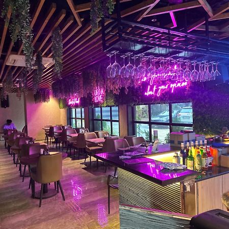 Hotel Merakee - Near Dahisar Mira Road Mumbai Zewnętrze zdjęcie