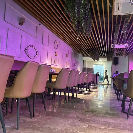 Hotel Merakee - Near Dahisar Mira Road Mumbai Zewnętrze zdjęcie
