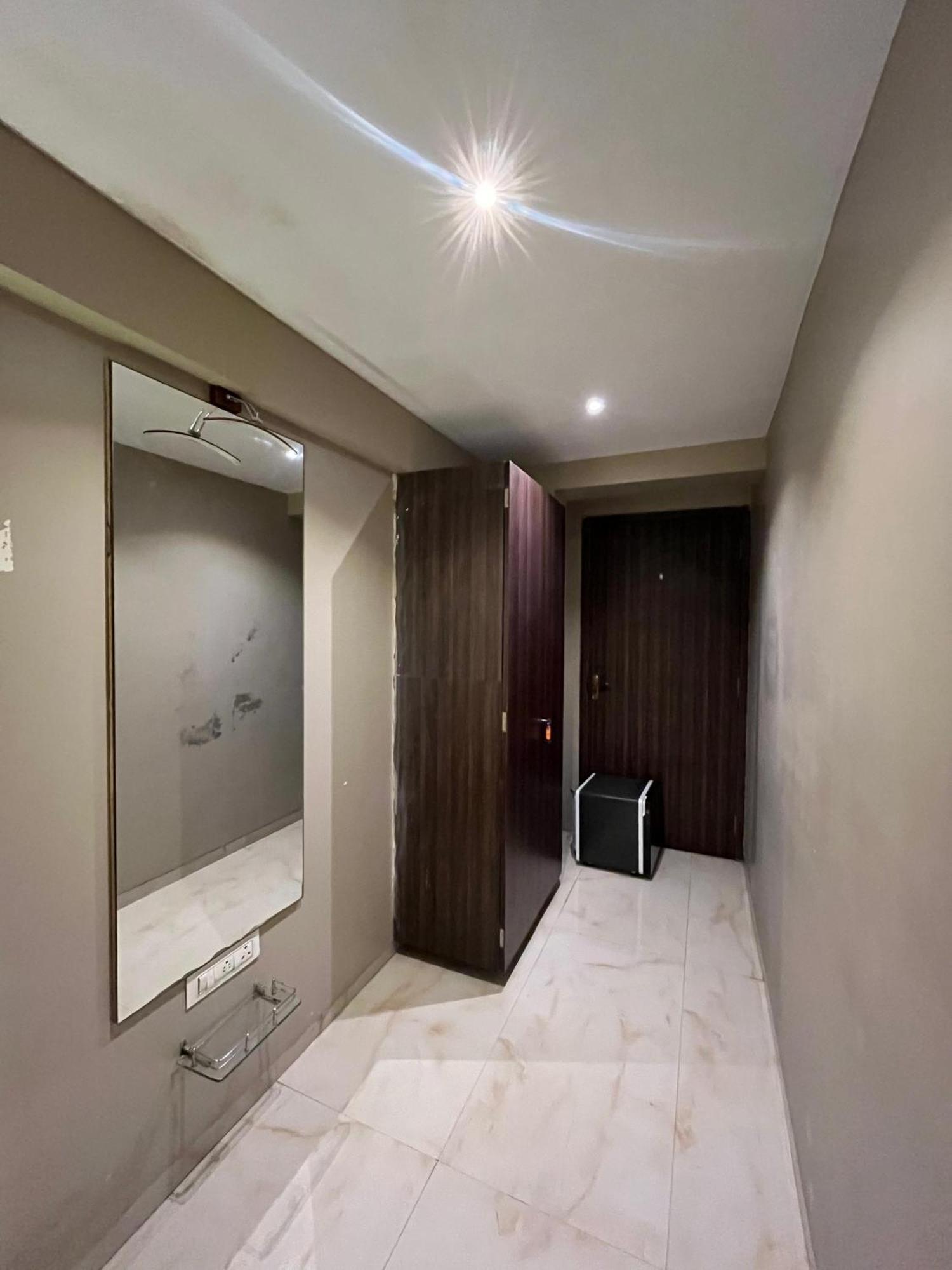 Hotel Merakee - Near Dahisar Mira Road Mumbai Zewnętrze zdjęcie