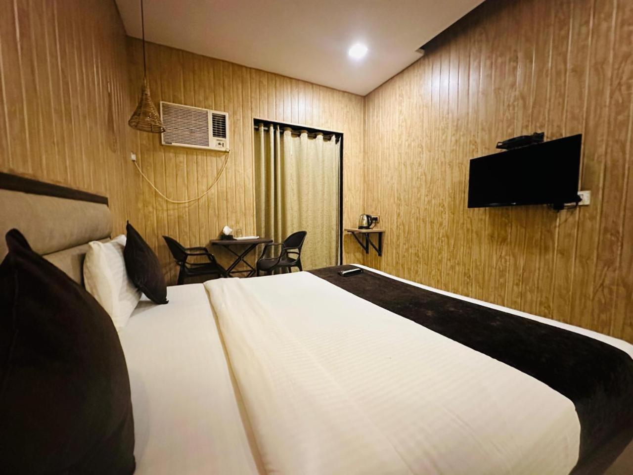 Hotel Merakee - Near Dahisar Mira Road Mumbai Zewnętrze zdjęcie
